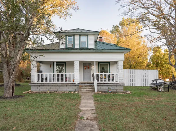 6916 N Pumpkin Center East Rd, Scottsburg, IN 47170