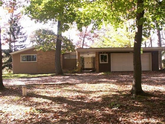 1st image of 994 Schuyler Dr