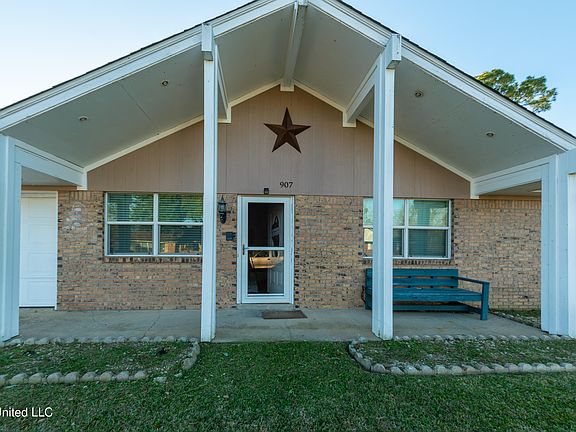 2nd image of 907 Catalpa Ct