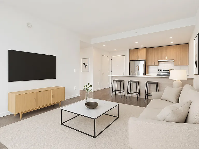 11-39 49th Ave #1033 — Photo 3