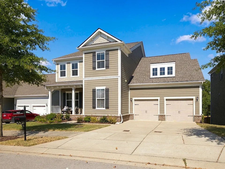 1092 Amelia Park Dr