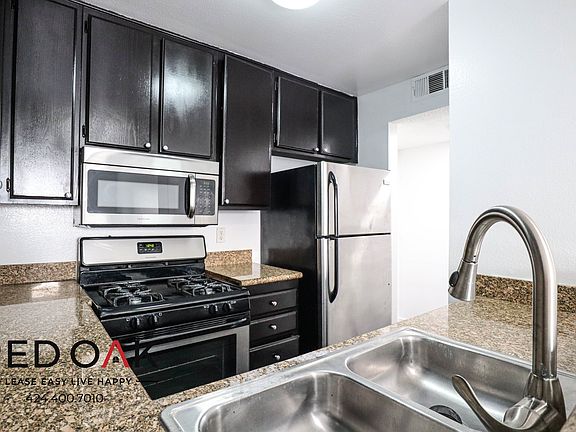 4th image of 1522 N Formosa Ave APT 108