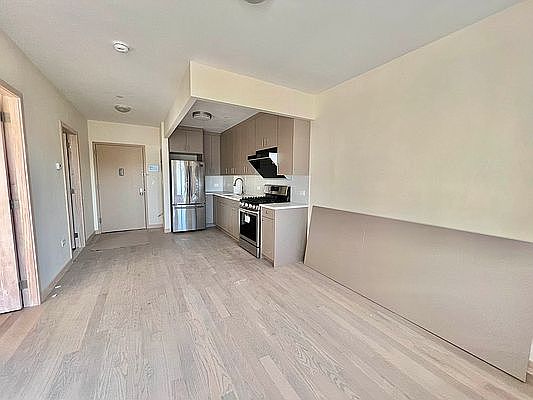5th image of 87-12 52nd Ave #5C