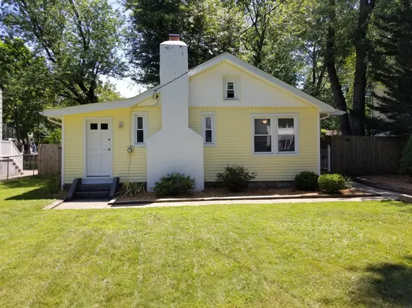 77 Hiawatha Blvd, Lake Hiawatha, NJ 07034
