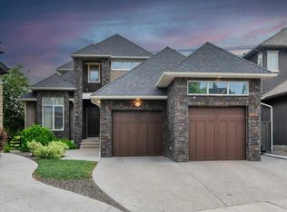 377 W Evergreen Cir SW, Calgary, AB T2Y0B8