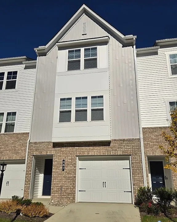 287 Greenpark Rd