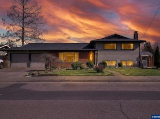 4274 5th St, Hubbard, OR 97032