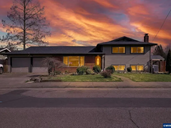 4274 5th St, Hubbard, OR 97032