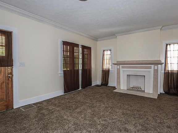 4th image of 712 Grafton Ave