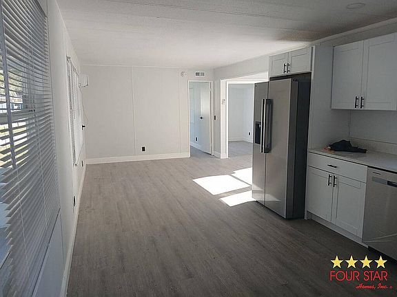5th image of 1085 Marcy Dr