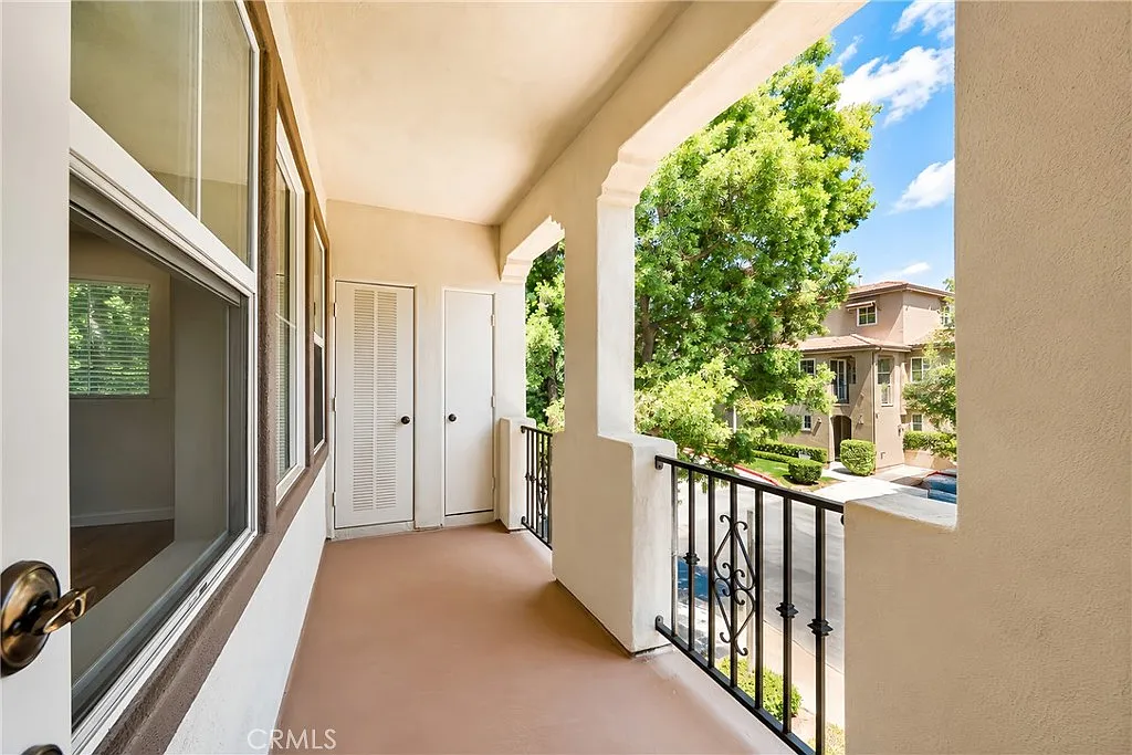 3 bed, 1604 sqft, $4,450 — Photo 3