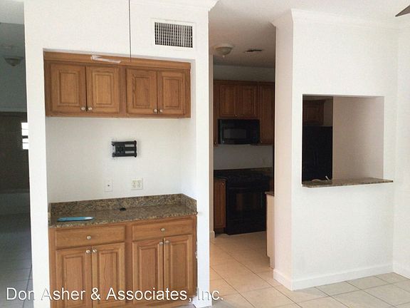 5th image of 417 N Ferncreek Ave