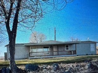 3951 E Montgomery Rd, King Hill, ID 83633