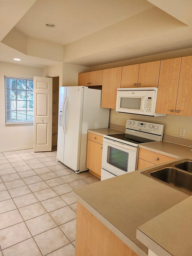 Deep Creek Townhome On The Golf Course For Rent Annually! — Photo 4