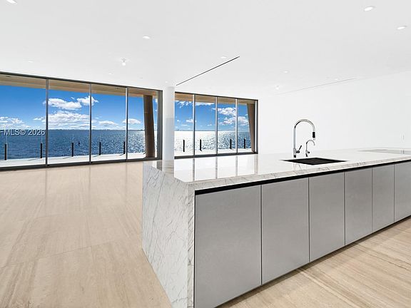 4th image of 5 Grove Isle Dr #M301