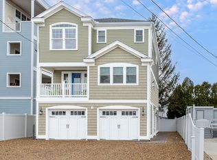 5 Fellows Ave, Hampton, NH 03842