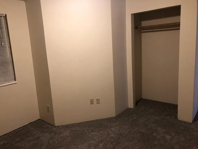 500 NE Maiden Ln #9 — Photo 7