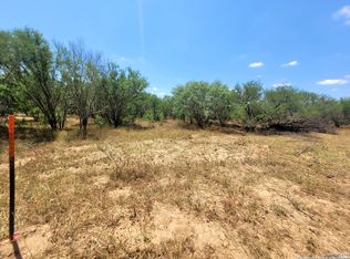 6 R Rd #7-BAR-6, Floresville, TX 78114