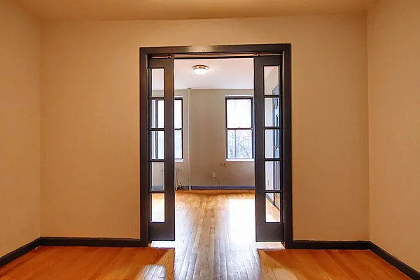 Rented by REAL New York | media 10