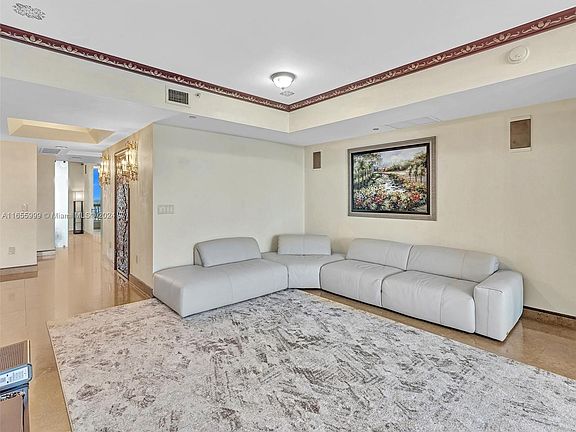 4th image of 17875 Collins Ave #3105