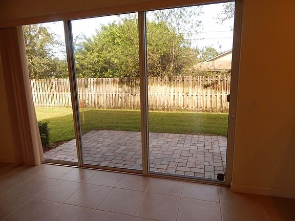 4th image of 2113 Timberlake Cir Unit 1