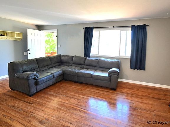 4th image of 233 Hynds Ave