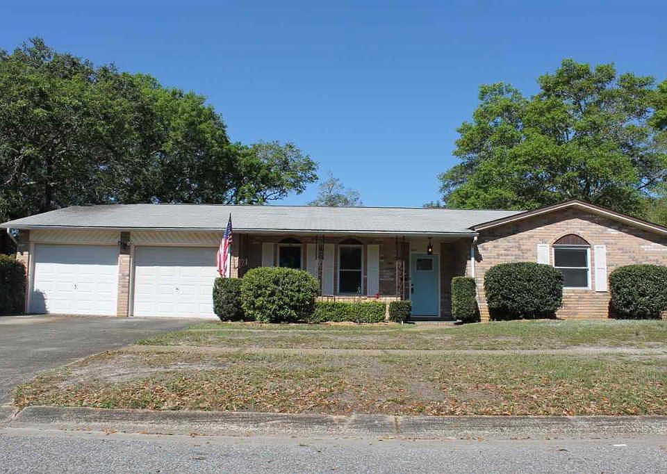 1st image of 323 Petherton Pl