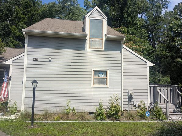 127 Clancy Cir