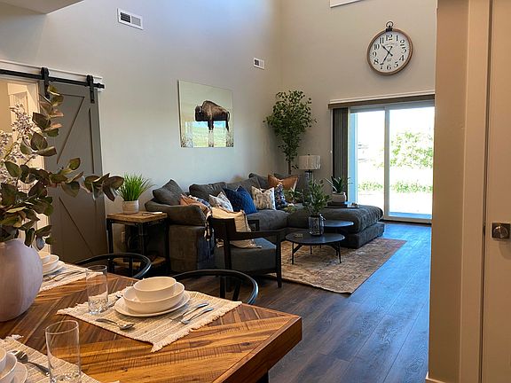 4th image of 94 Creekside Ln #23