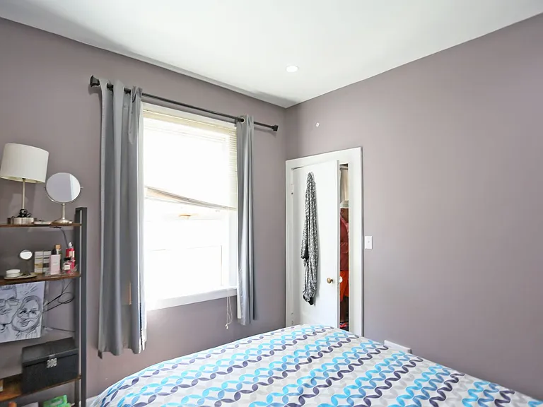 1243 Pine Street — Photo 4