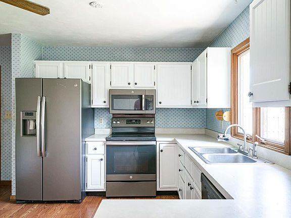 5th image of 17771 Tallyho Dr E