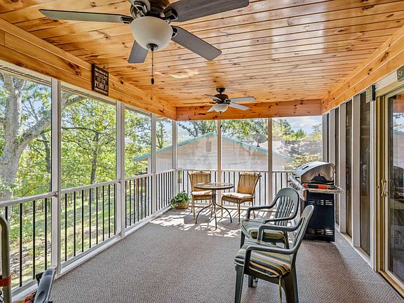 3rd image of 137 Lakeshore Dr