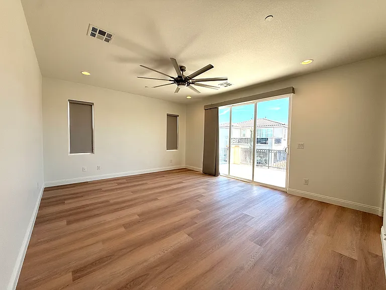 3217 Porta Cesareo Ave — Photo 11