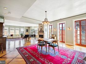624 S 6th St, Philadelphia, PA