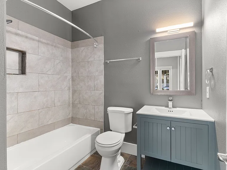 138 Elm Avenue — Photo 16