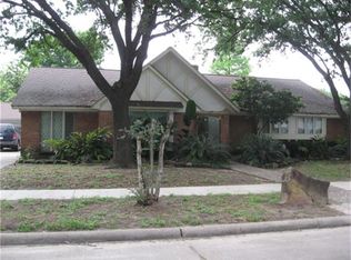 4005 Ecuador Dr, Pasadena, TX 77504