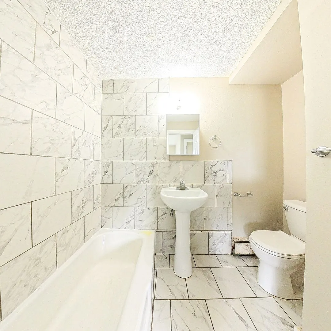 18th St Apartments — Photo 4