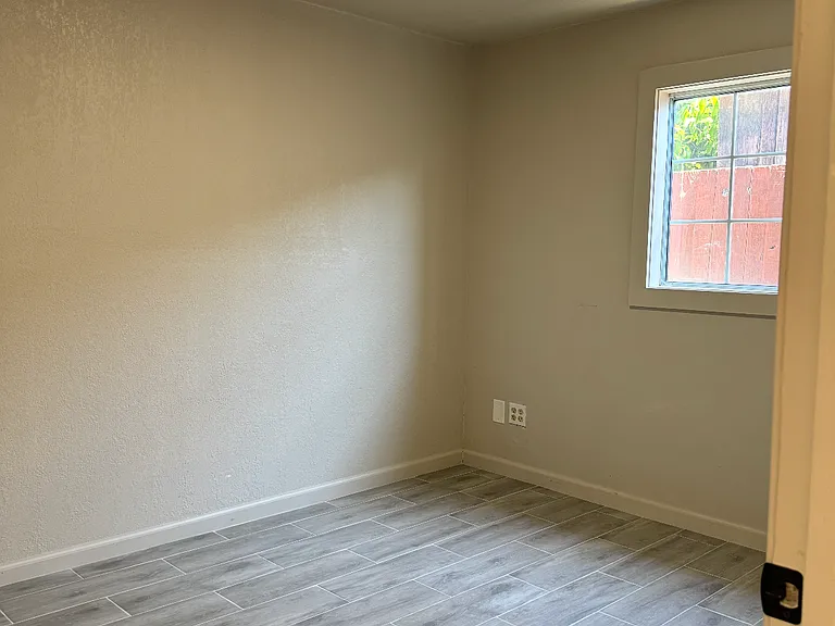 21 South St — Photo 8
