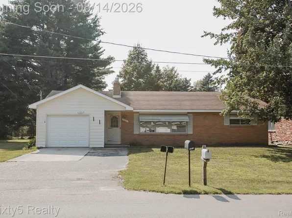 1035 Wadsworth St, East Tawas, MI 48730