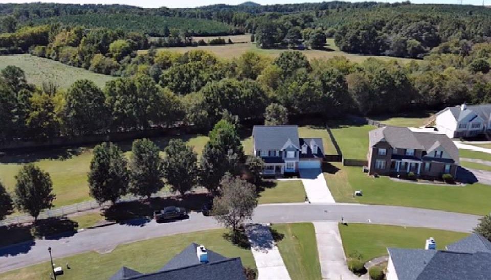 1st image of 31 Berkshire Dr NW