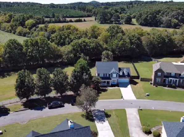31 Berkshire Dr NW, Cartersville, GA 30120