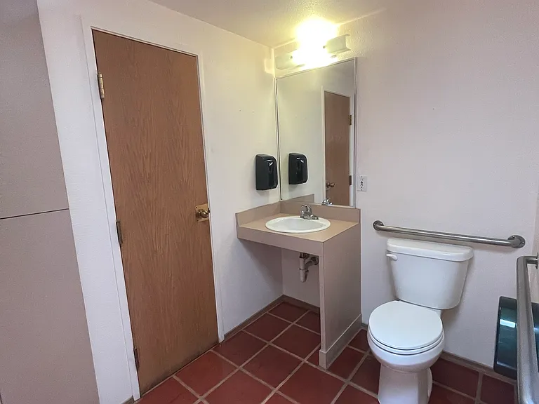 1709 Girard Blvd NE #1 — Photo 32