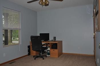 Bedroom/office