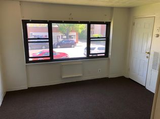 70 Ireland Pl APT 4, Amityville, NY 11701