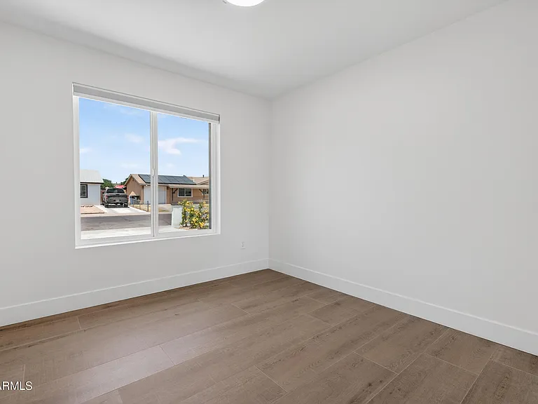 5407 W Holly St — Photo 25