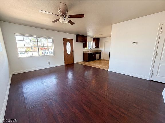 3rd image of 3101 E Bartlett Ave