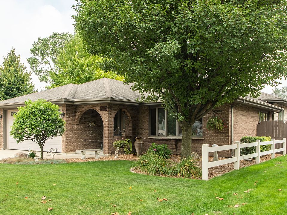 1st image of 5914 W 90th Pl