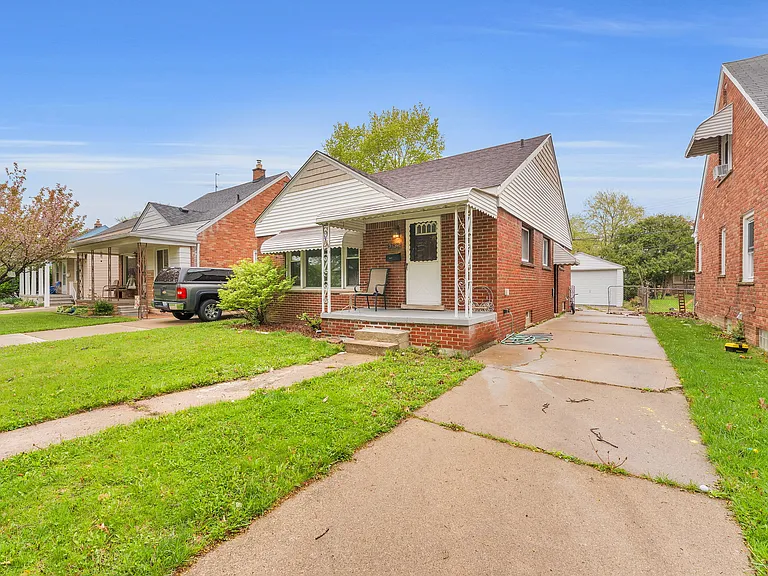 3837 Katherine St — Photo 6