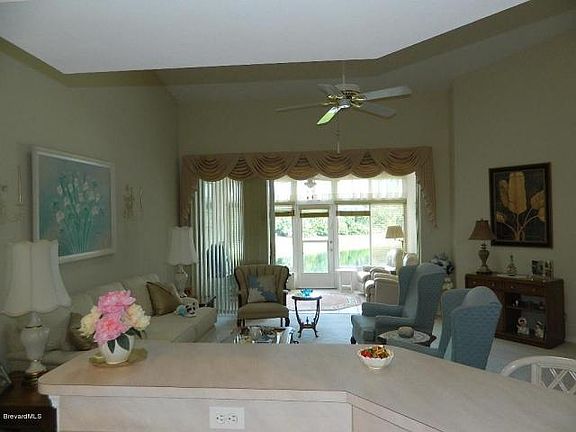 5th image of 530 Shell Cove Dr