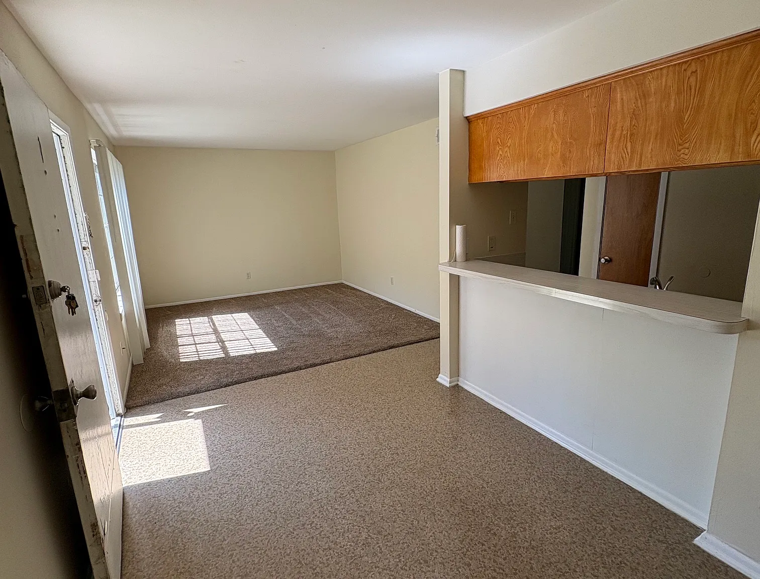 2 bed, 650 sqft, $900 — Photo 3